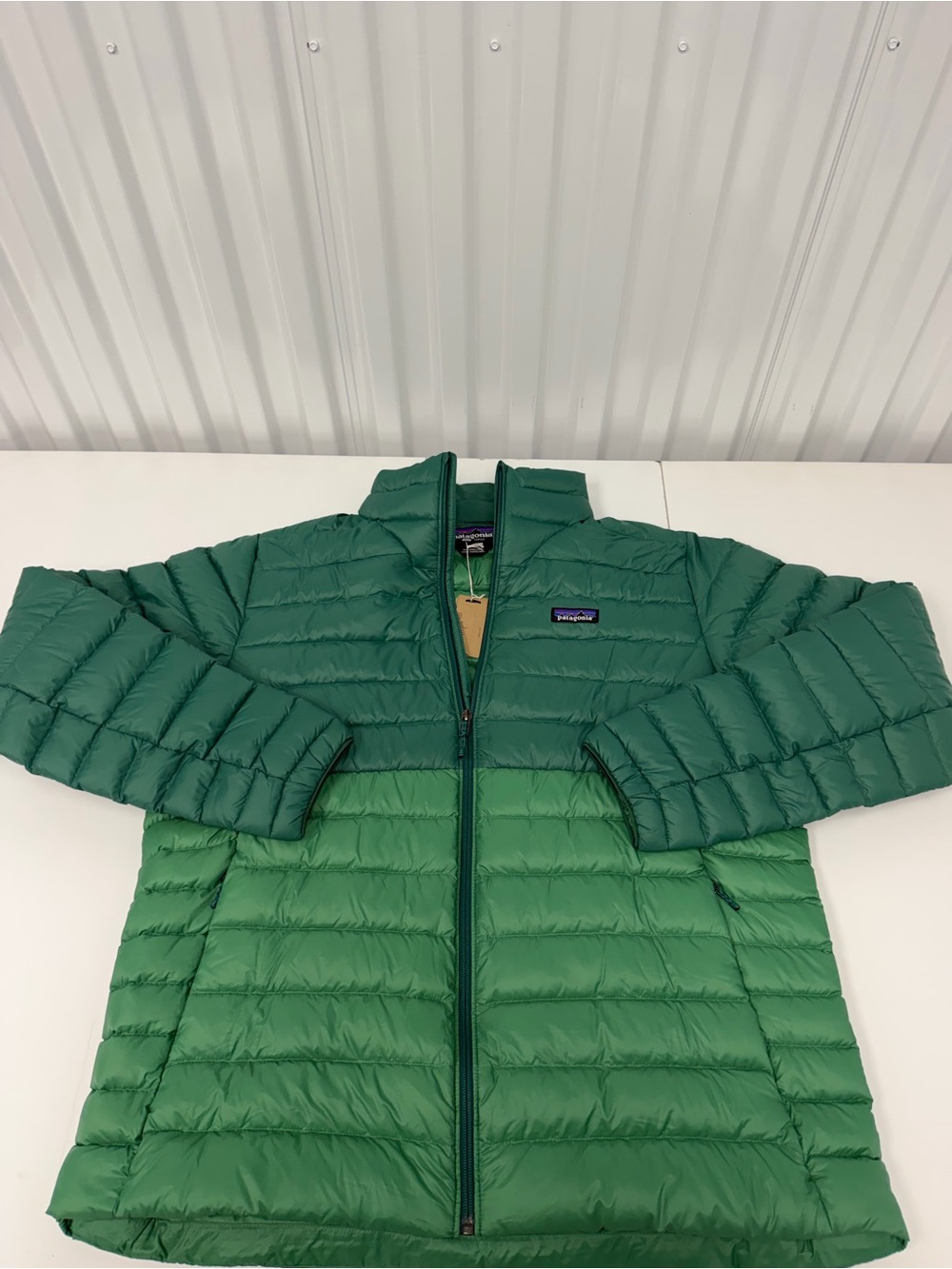 Patagonia Down Sweater green jacket size XL